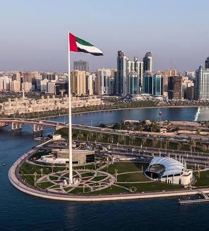 الامارات : سلامة المواطنين والمقيمين اولاً وأوضاع البلاد آمنة ومستقرة ..