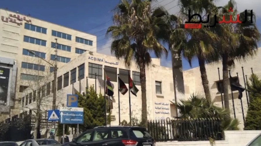 مجمع بلازا التجاري التابع لشركة باديكو ….. تجمع للمياه العادمة وانتشار ملحوظ للنفايات والحشرات والقوارض .. والأمراض تهدد سلامة المستأجرين .. (فيديو)